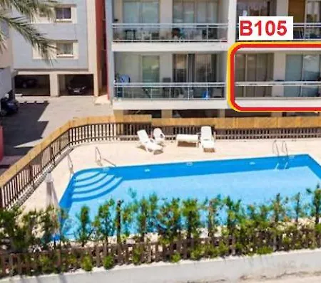 Lina's & Pool - Breakbooking Cy Laxia