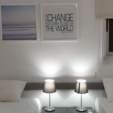 Lina's & Pool - Breakbooking Cy * Laxia