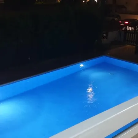 Lina's & Pool - Breakbooking Cy Appartement