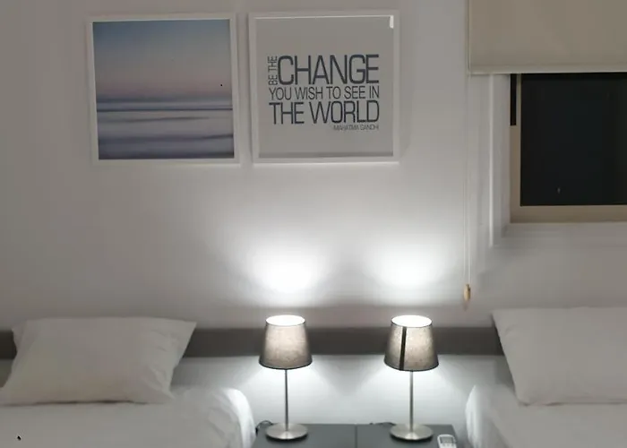 Lina's & Pool - Breakbooking Cy * Laxia