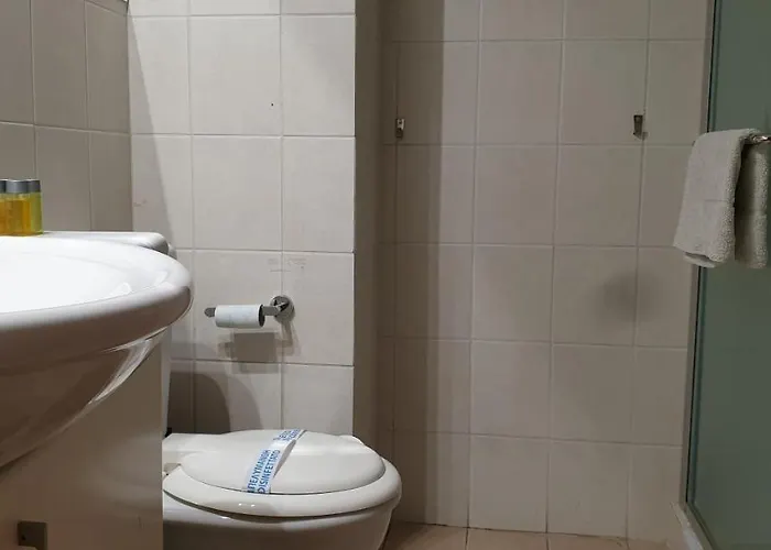 Lina's & Pool - Breakbooking Cy *