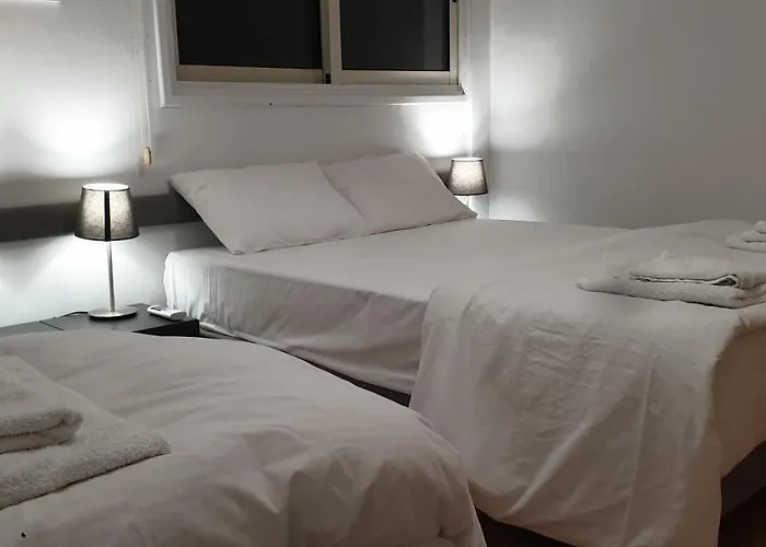 Lina's & Pool - Breakbooking Cy Apartmán Laxia