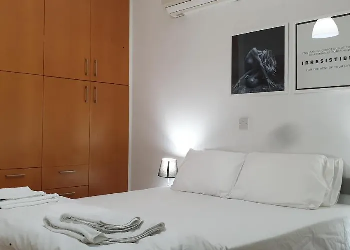 Apartmán Lina's & Pool - Breakbooking Cy